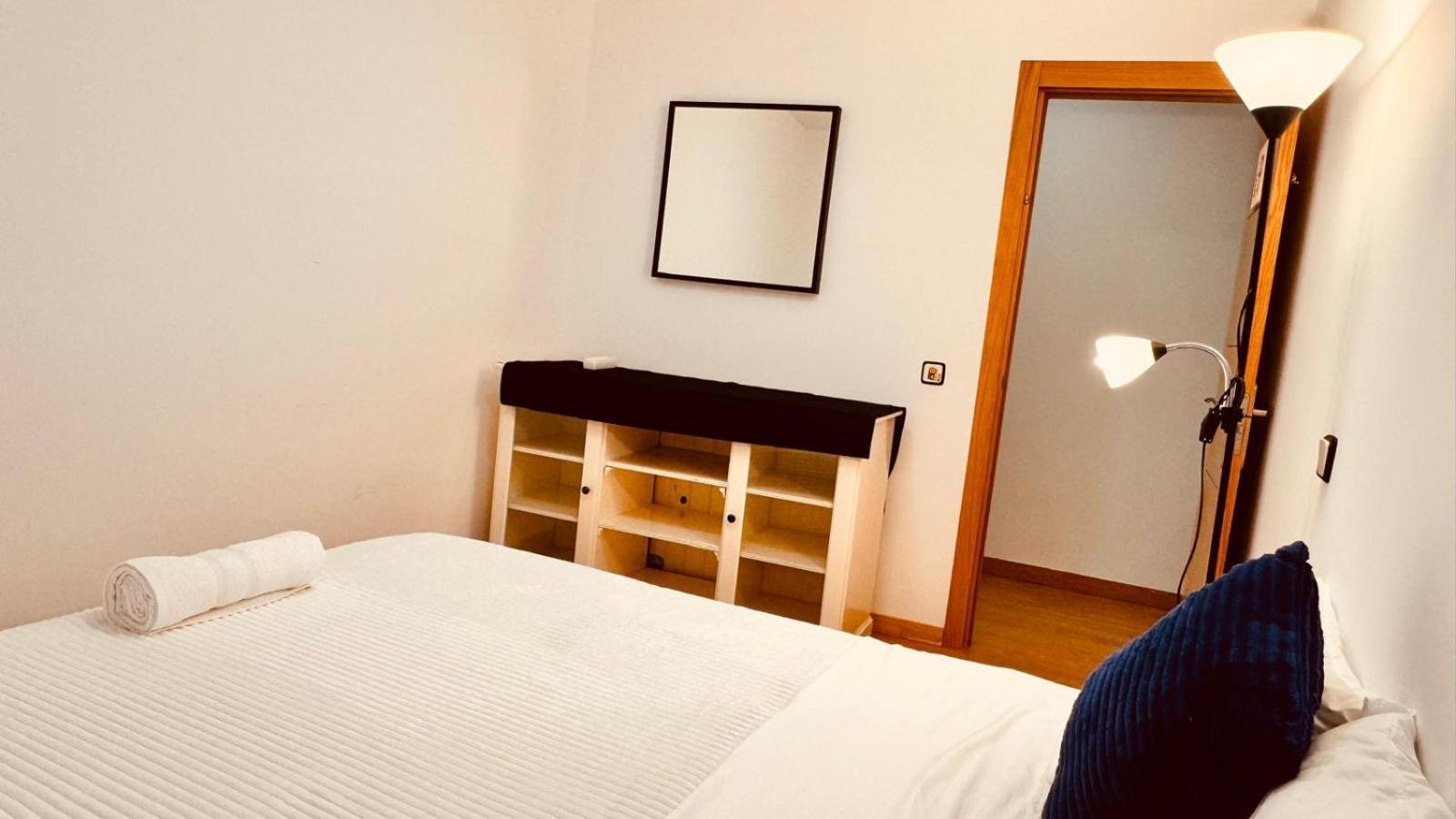 Apartamento Completo Para 8 Personas A 5 Minutos Del Aeropuerto E Ifema Appartement Madrid Buitenkant foto